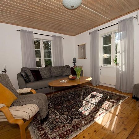 Naturskoent Boende Naera Skoevde Skövde Exterior foto