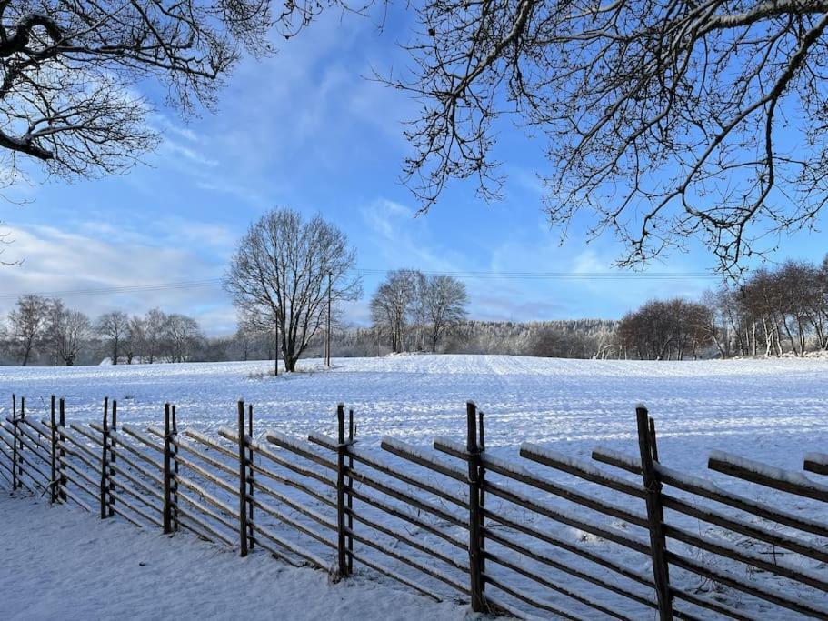Naturskoent Boende Naera Skoevde Skövde Exterior foto