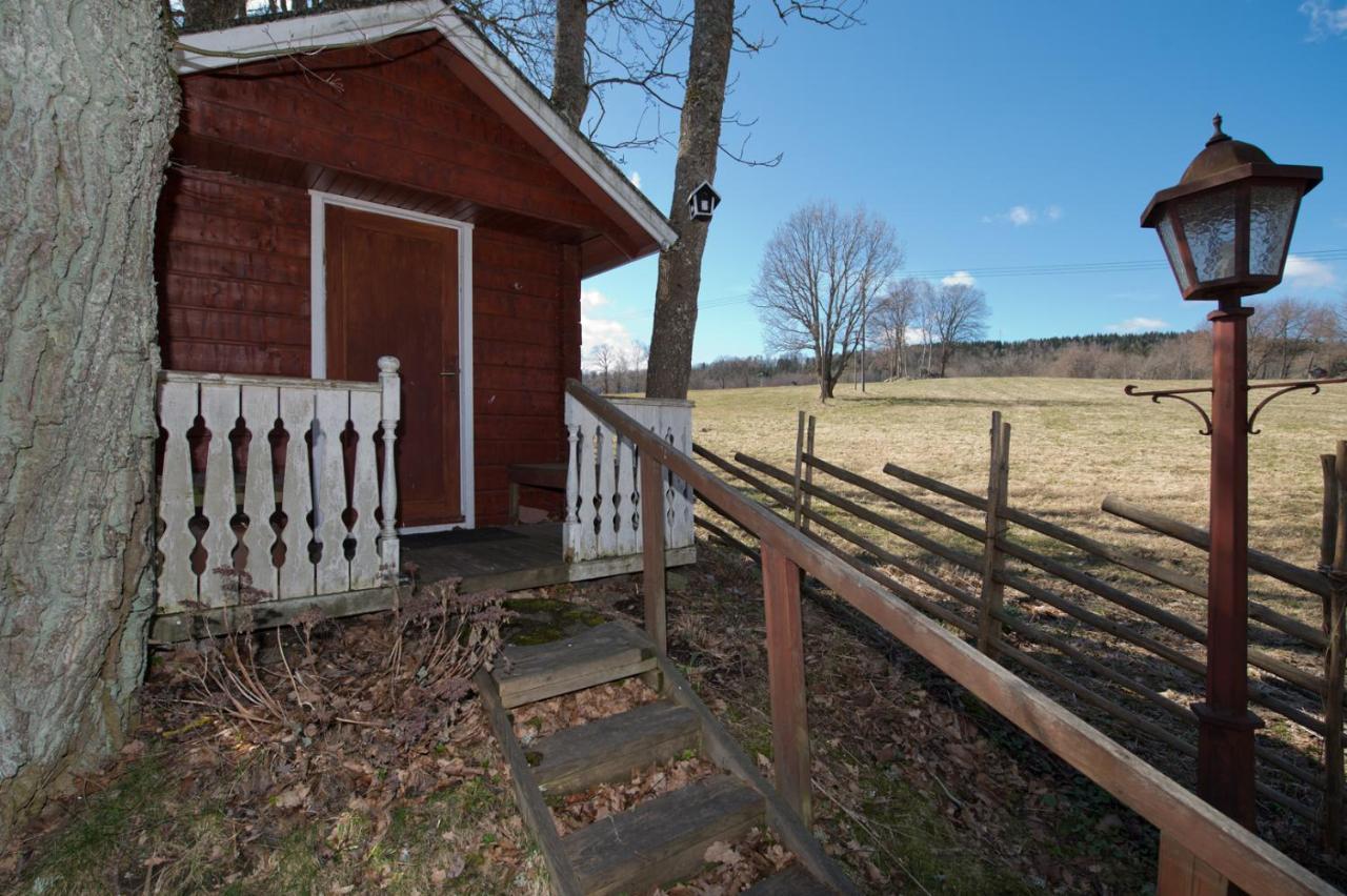 Naturskoent Boende Naera Skoevde Skövde Exterior foto