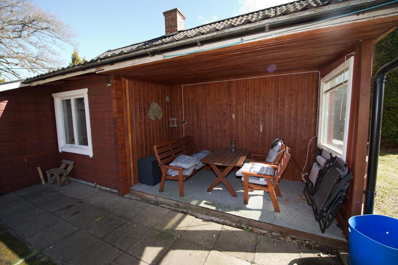 Naturskoent Boende Naera Skoevde Skövde Exterior foto